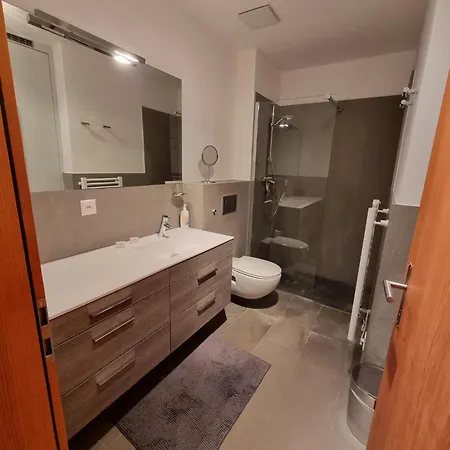 דירה Cuolm Liung M5 By Interhome לאקס
